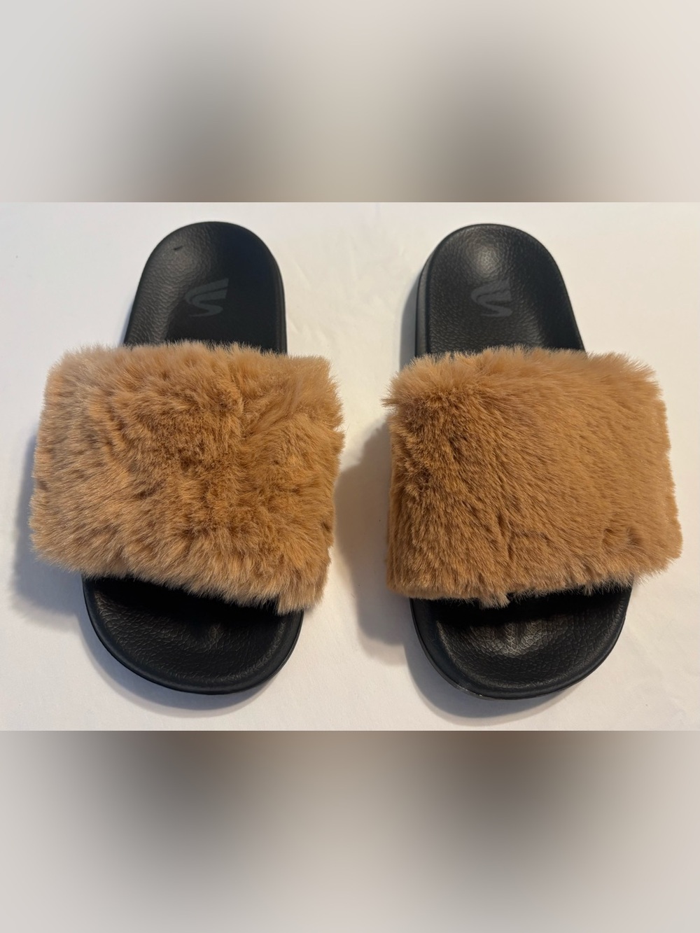 Tan Faux Fur Fuzzy Slides Sandals Size 10